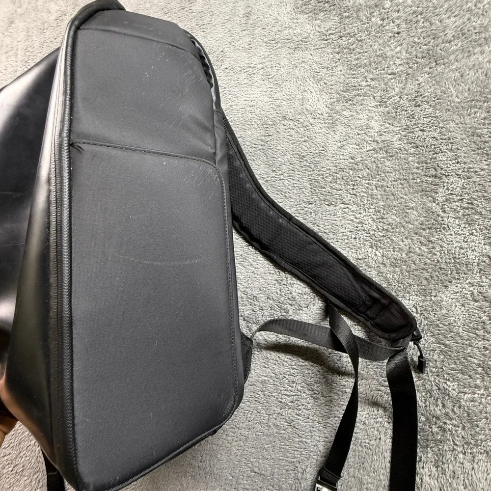 KORIN Design FlipPack Backpack Unisex Large Black Good Anti-Theft Laptop Bag
